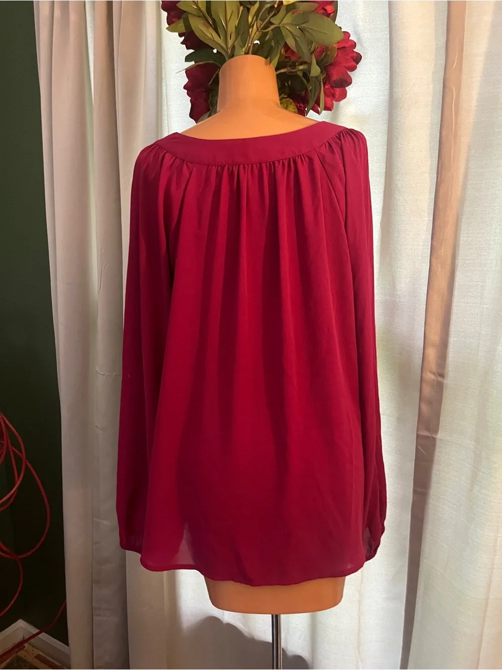 Express Square-Neck Long Sleeve Blouse - Raspberry - Picture 2 of 3